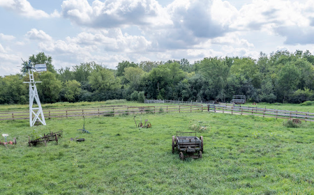 Spring Valley Nature Center & Heritage Farm Schaumburg, IL